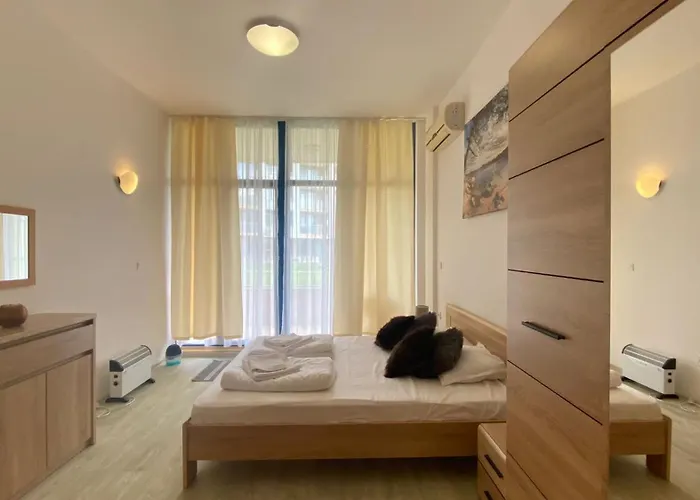 Trakia Plaza Sunny Апартамент *